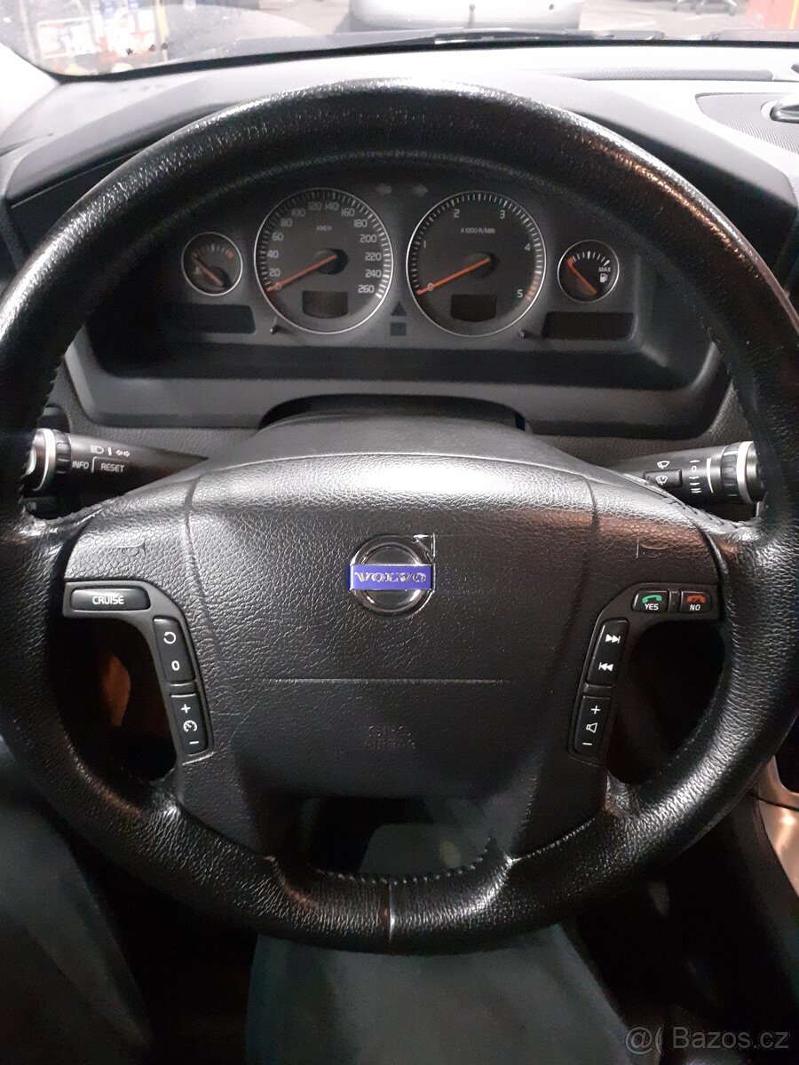 Volvo V70 D5 2.4 136kw 6q - 12