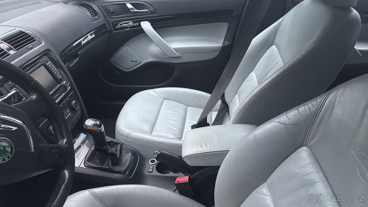 Octavia 2fl Laurin Klement - 12