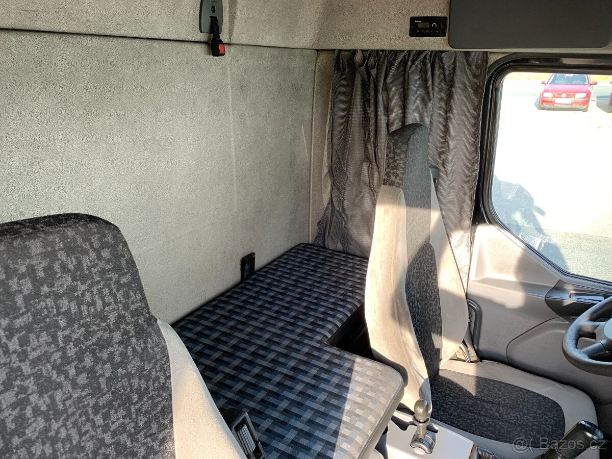 DAF LF 45.220 12t, 18 palet, čelo, klima, postel - 12