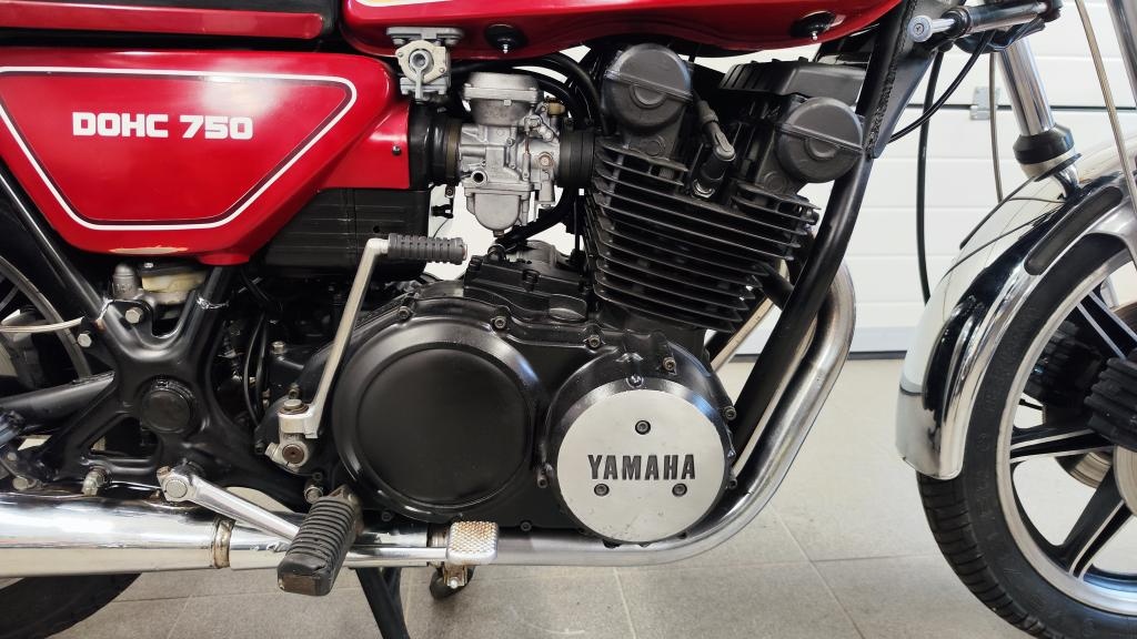 YAMAHA XS 750 1978 - 12