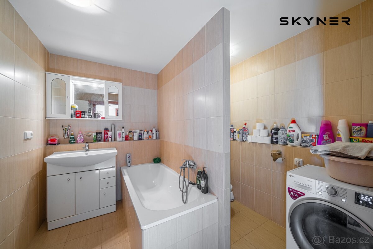 Prodej prostorného bytu 4+1 s balkonem v Ústí nad Labem – Kr - 12