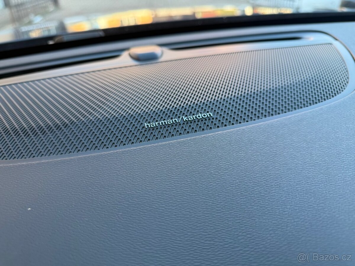 Volvo V60 Kombi - D4 - Automat - TOP výbava a interiér - 12