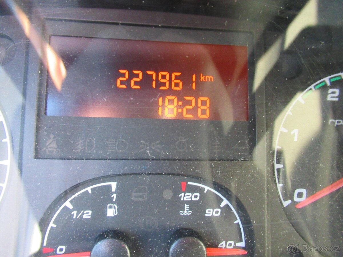 IVECO DAILY 35S13 L2H1 klimatizace - 12