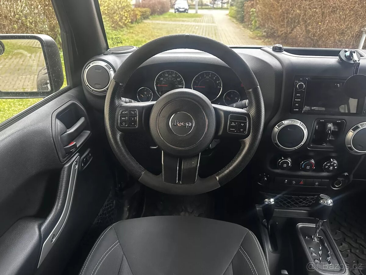 Jeep Wrangler Sahara 3.6 V6 Unlimited 4x4 Kůže Navi 2018 - 12