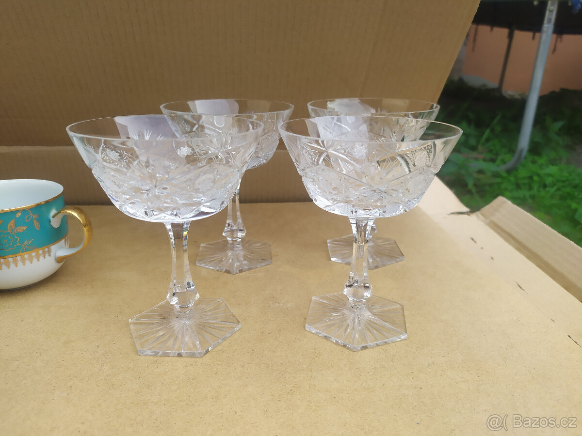 Starožitnosti/sbírka - 12