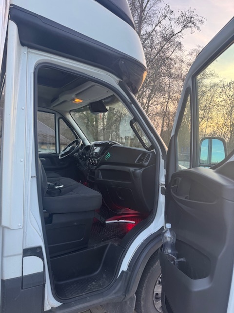 IVECO DAILY 3,0 - 2021 - 12