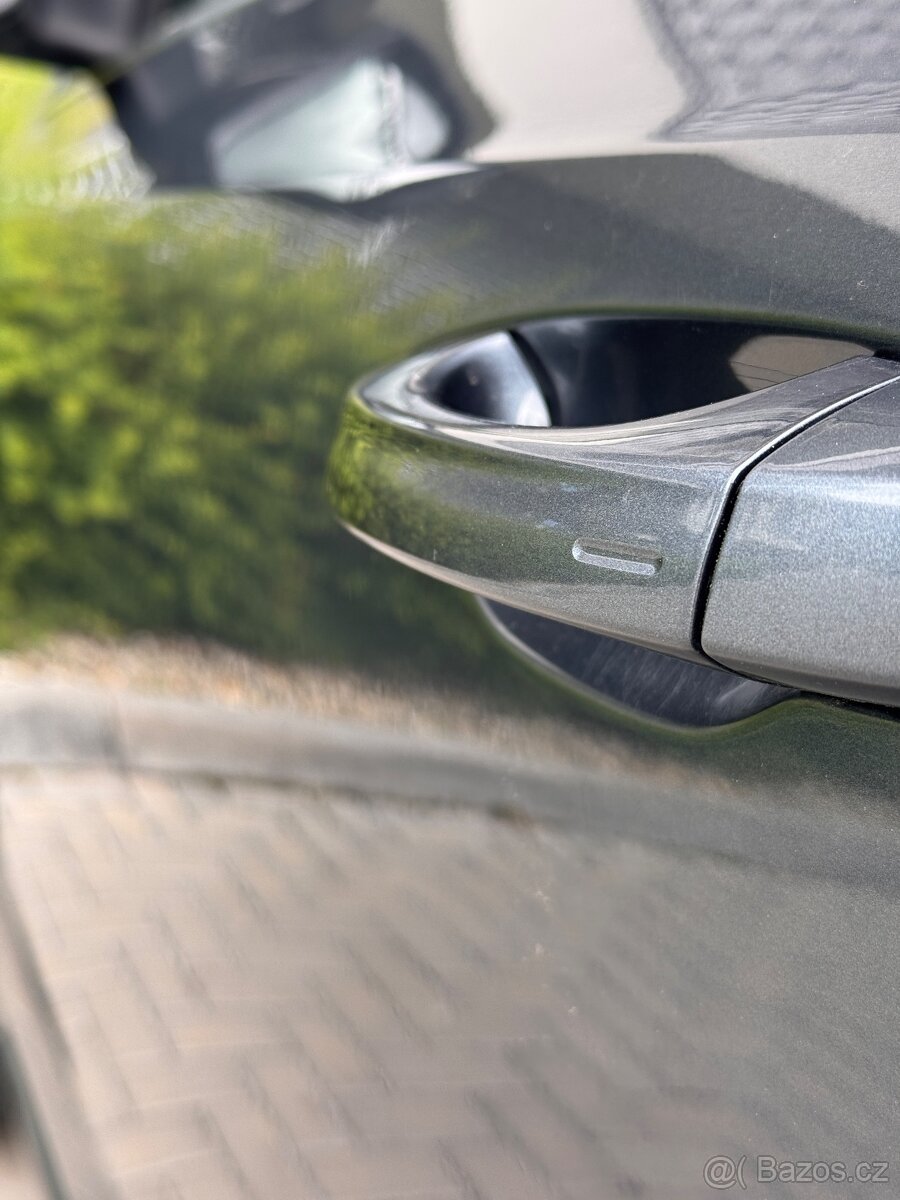 Škoda Octavia 3 2.0tdi RS DSG 135kW kam WEBASTO okno volant - 12
