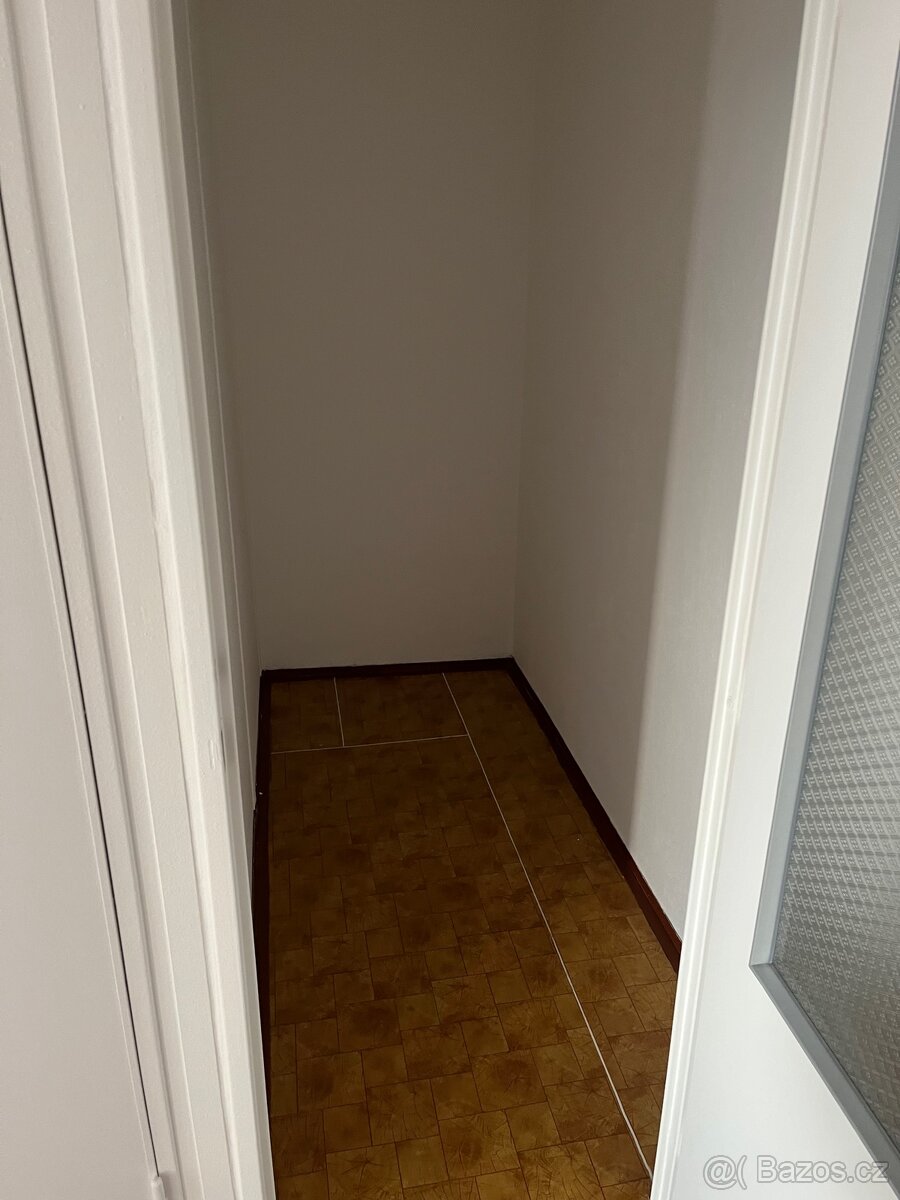 Pronájem bytu 1+1 Smiřice - 12