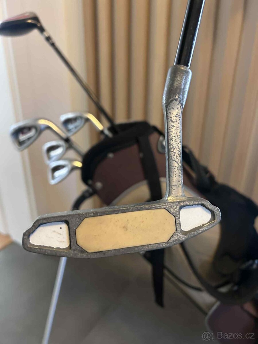 Prodám půlset golfových holí INESIS - 12