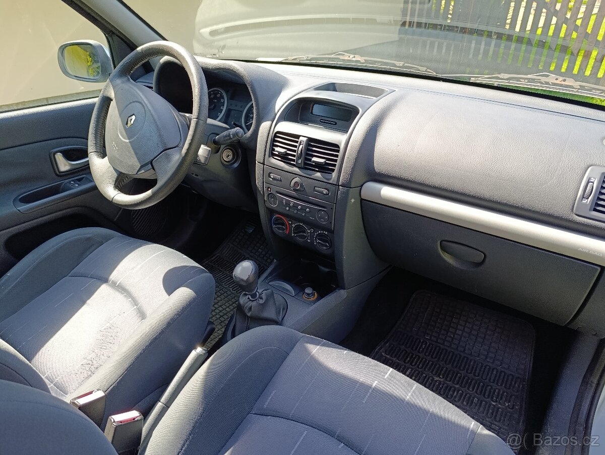 Renault Clio - 12