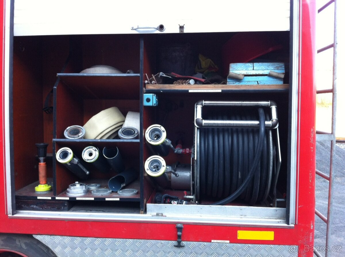 Hasičský vůz MB 1017 - 12