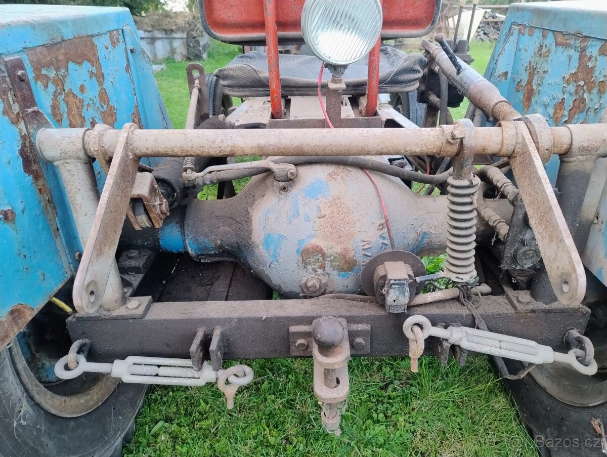 Malotraktor domací výroby s hydralikou - 12