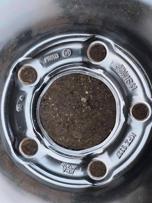 Zimní Dunlop a Fulda 205/60/16 + disky - 12