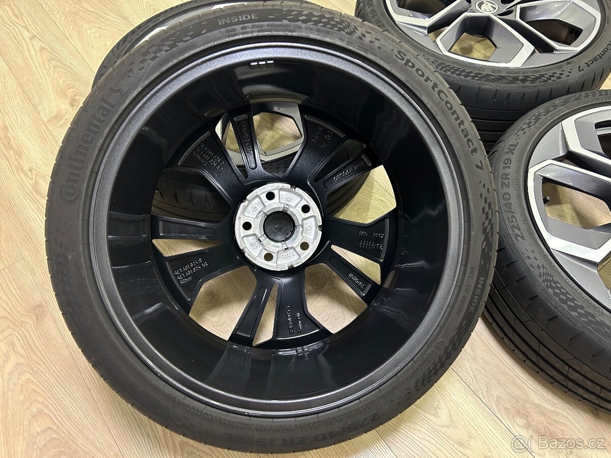 Originální alu kola R19 Škoda Octavia IV - 12