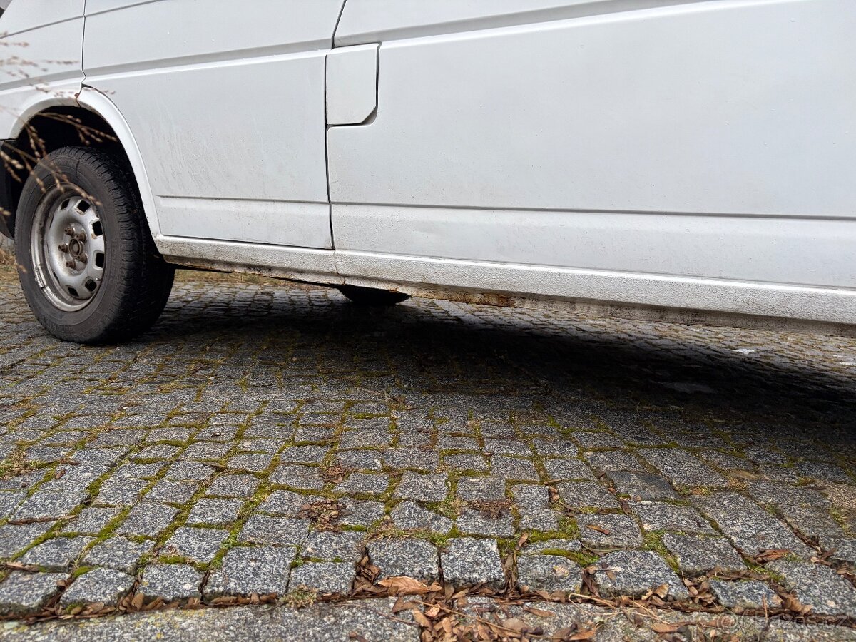 Volkswagen Transporter T4 1.9TD - 12