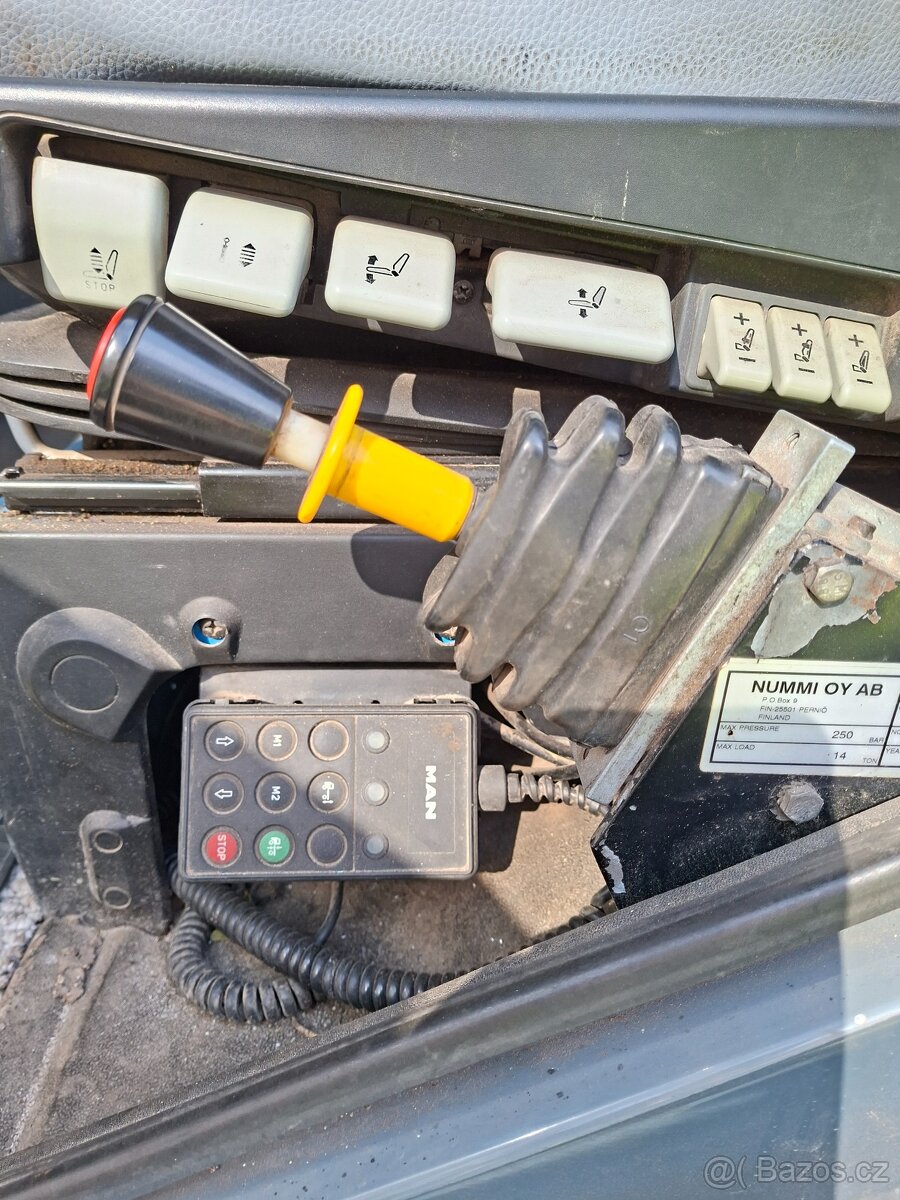 Šroubový kompresor Atlas Copco XAHS 350 - 12