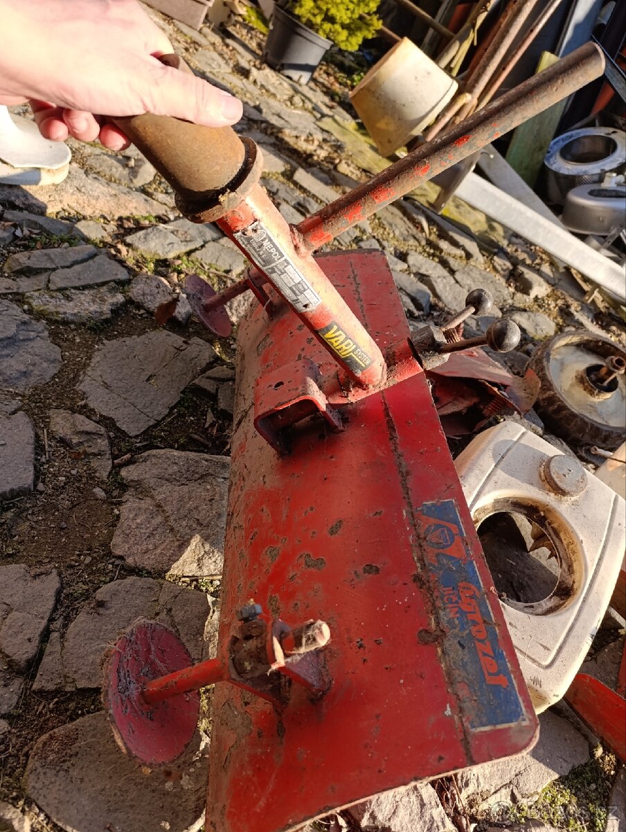 Vari kultivátor - 12