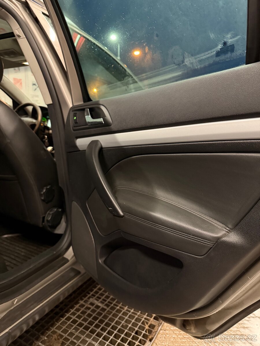 Škoda Octavia 2 SCOUT 2.0TDI 4x4|VÝBAVA|STK - 12