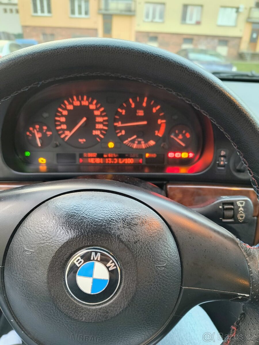 BMW 520i /110 kw/ Automatická převodovka - 12