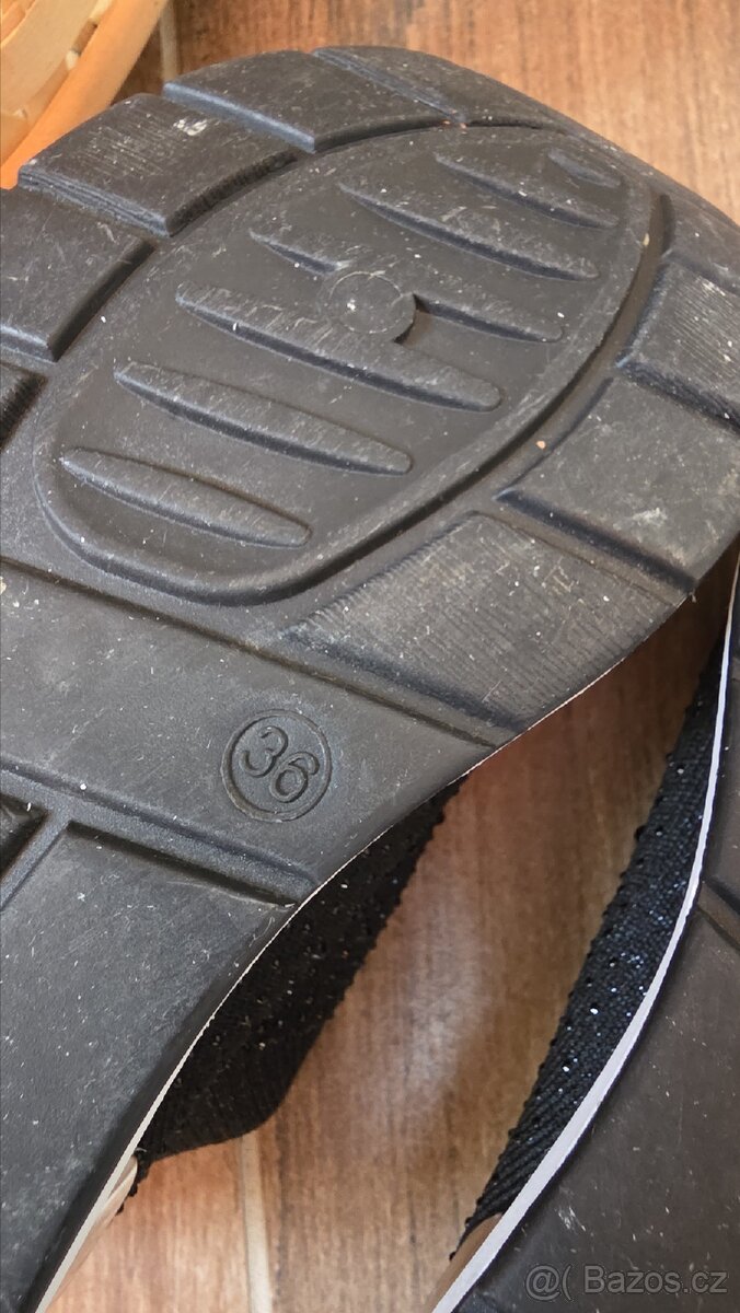 Dámské tenisky vel. 36 - 12