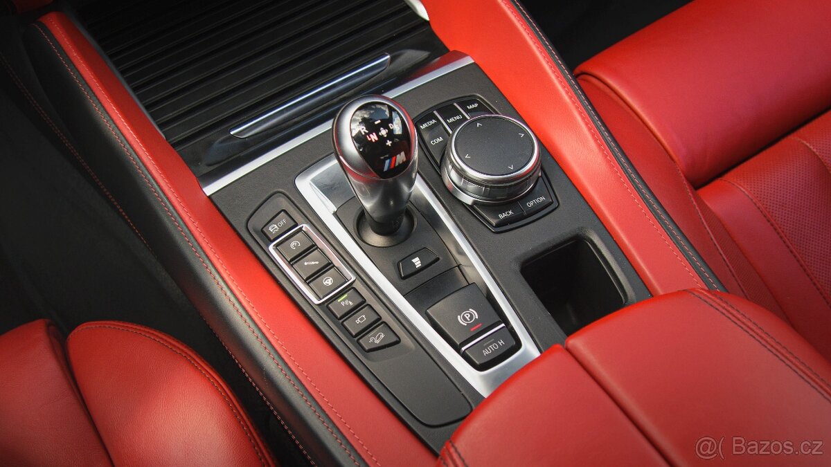 BMW X6, M 4,4/423kW xDrive ČR 360° - 12
