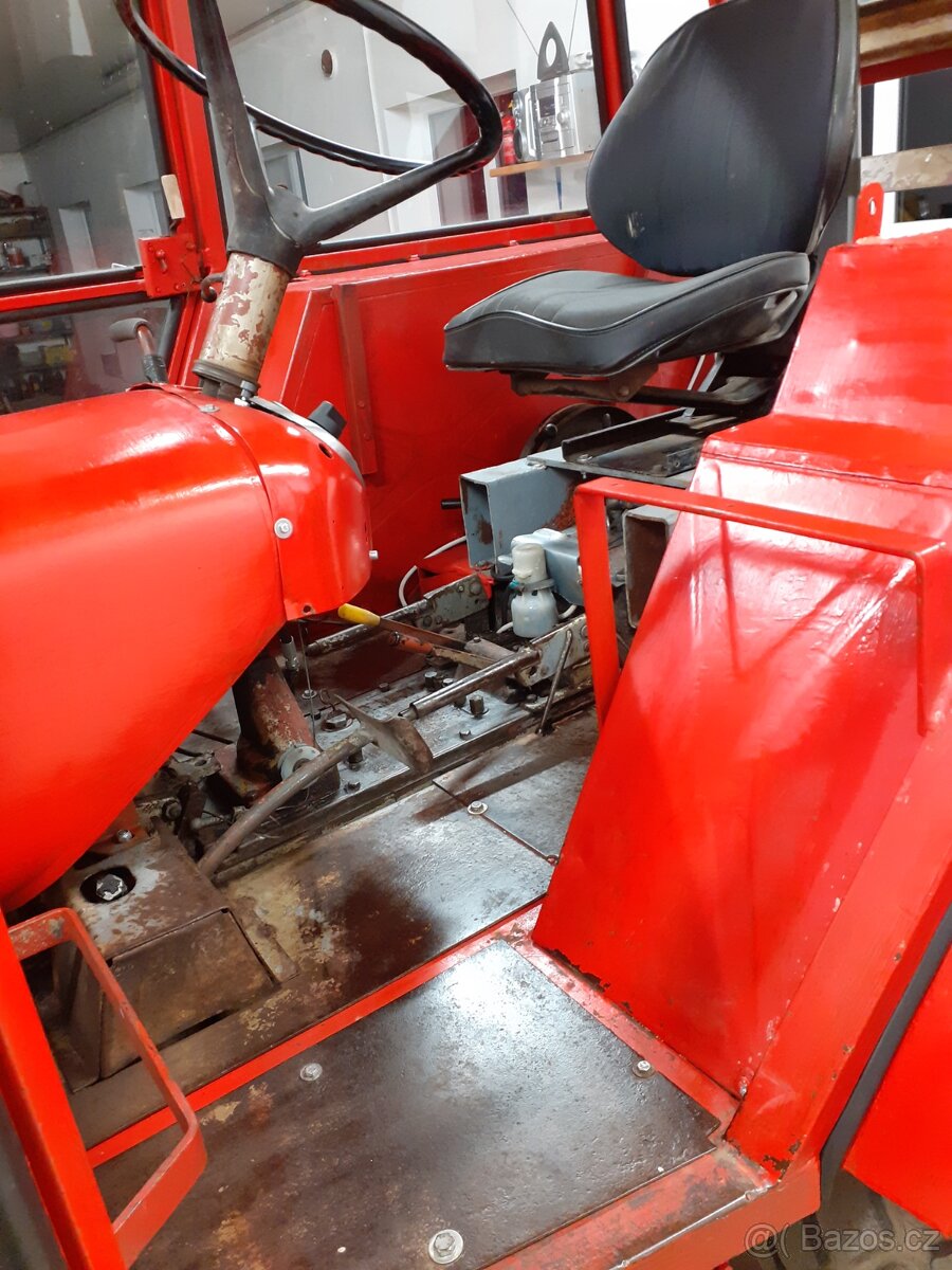 Prodám kolový traktor Zetor 6911 - 12