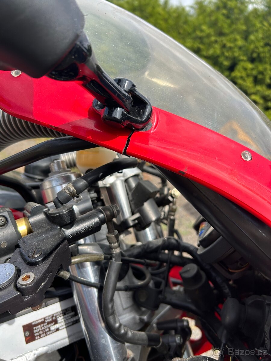 Kawasaki ZXR 750 H1 - 12