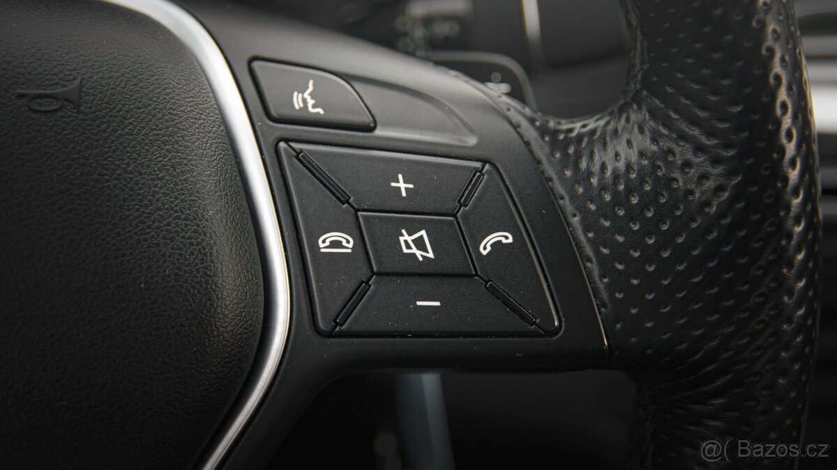 Mercedes-Benz Třídy E, E200 Kupé 2,0/135kW - 12