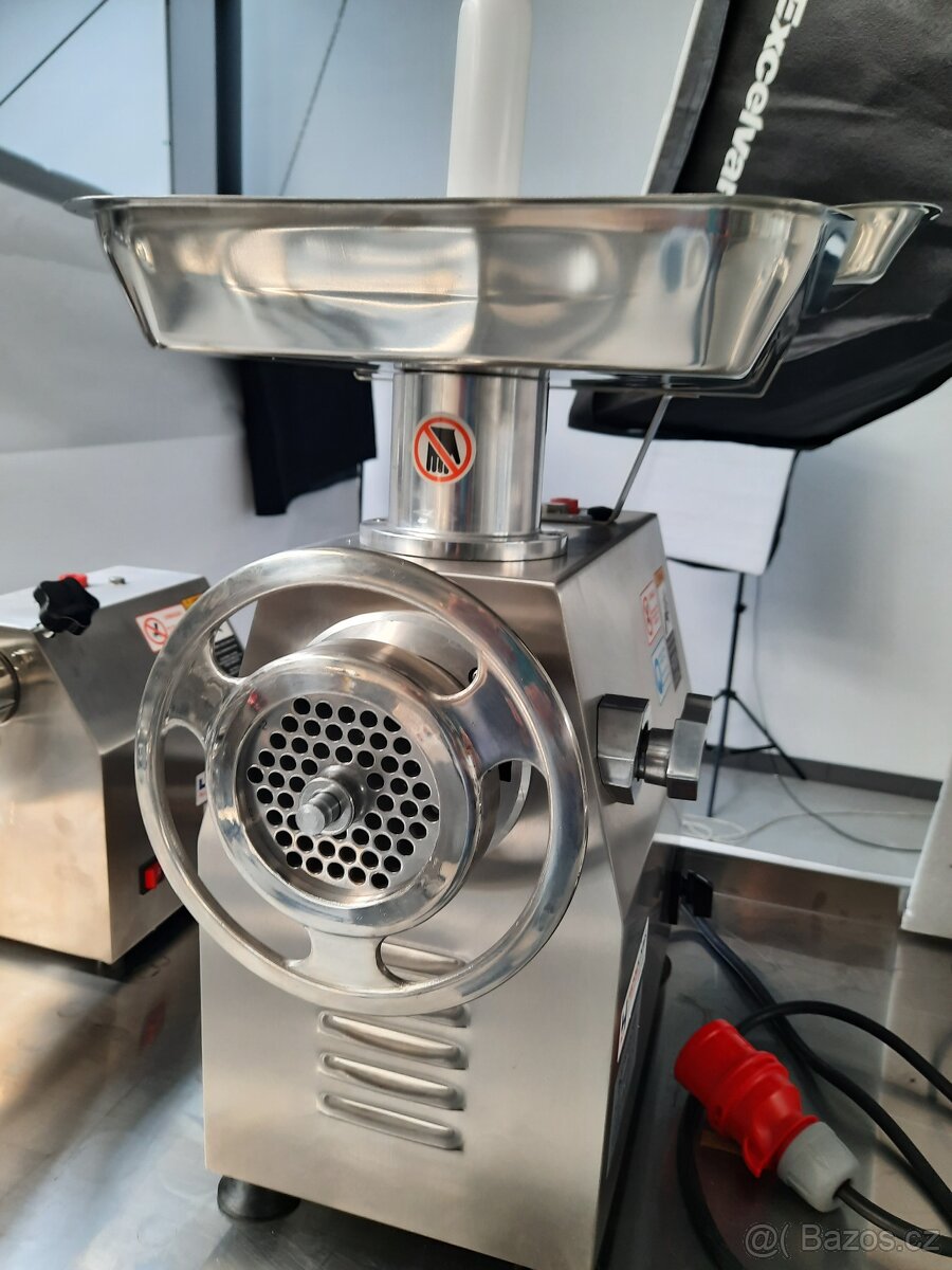 Mlýnek na maso 22 Řeznický vlček, Řezačka masa 22 - 12