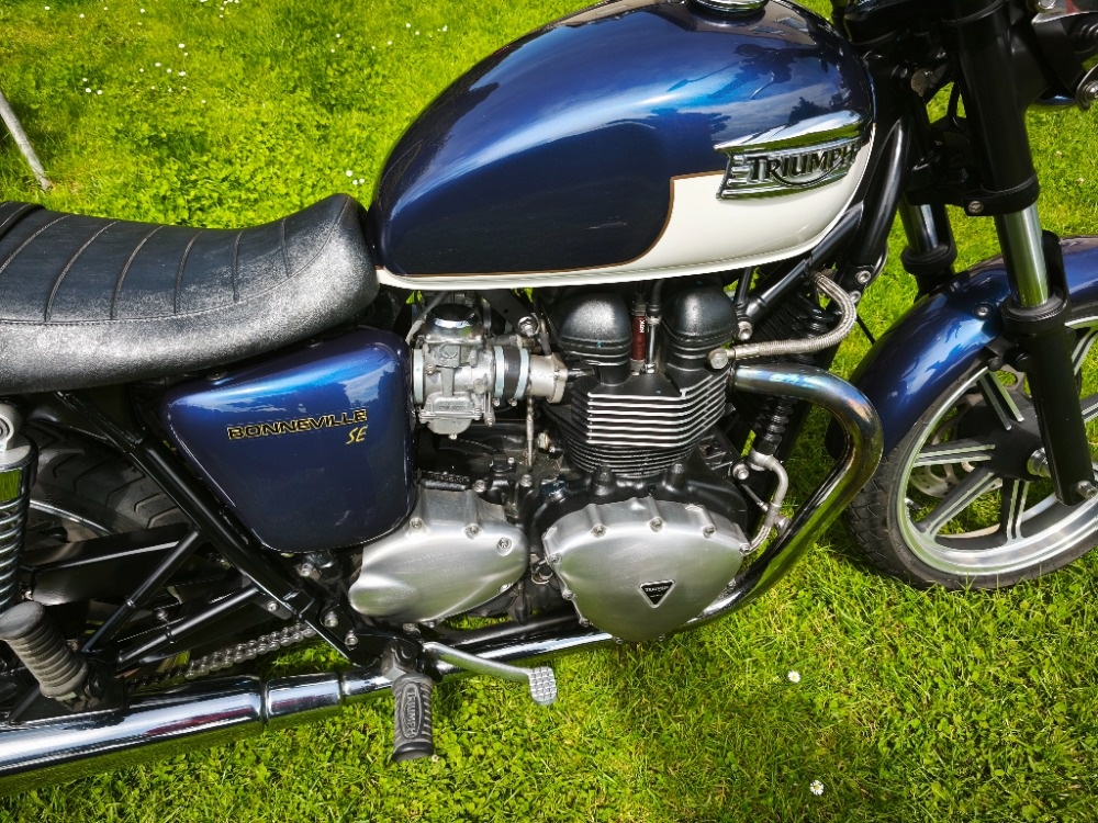 Triumph Bonneville SE (2012) TOP stav, po servisu VÝPRODEJ - 12