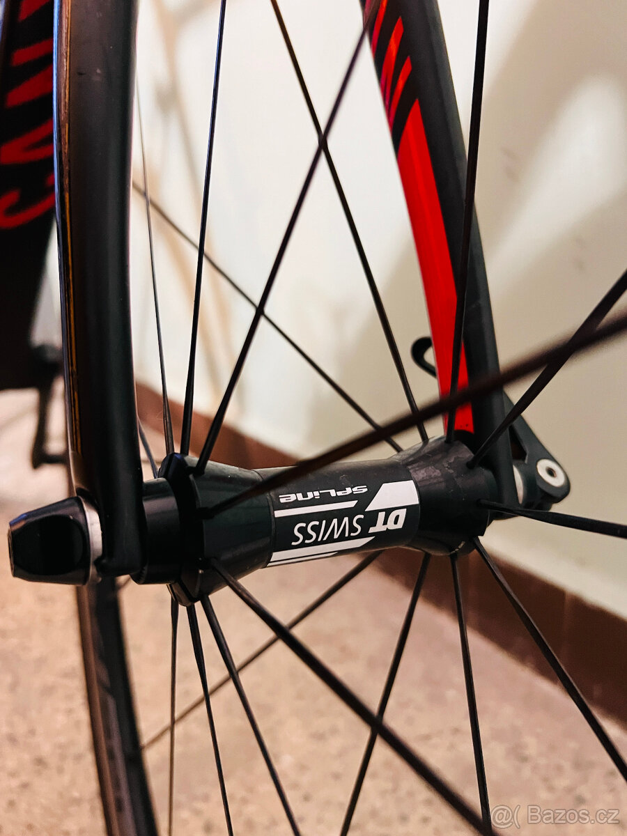 KARBONOVÉ SILNIČNÍ KOLO: CANYON ENDURACE CF - 12