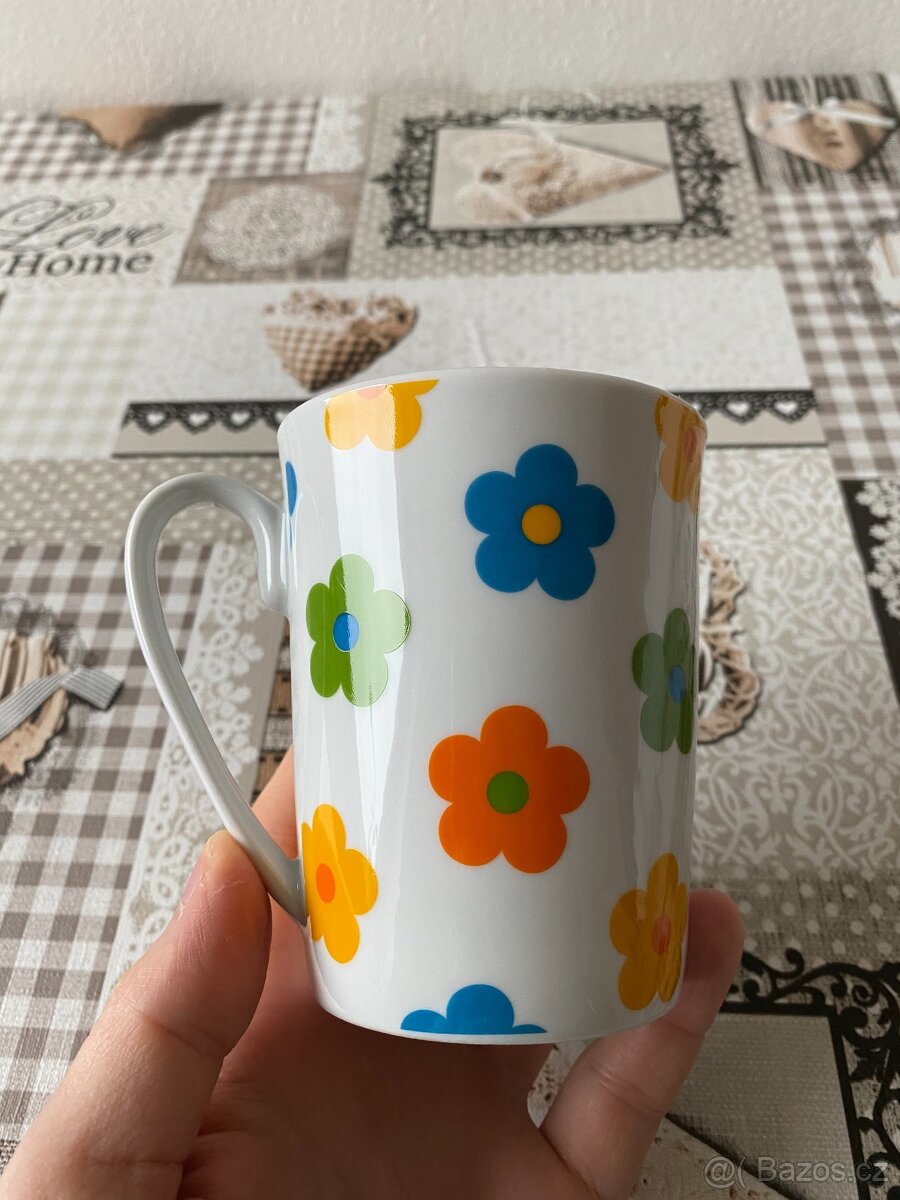Nový porcelánový hrnek Dubí - 350 ml, pěkný motiv - 12