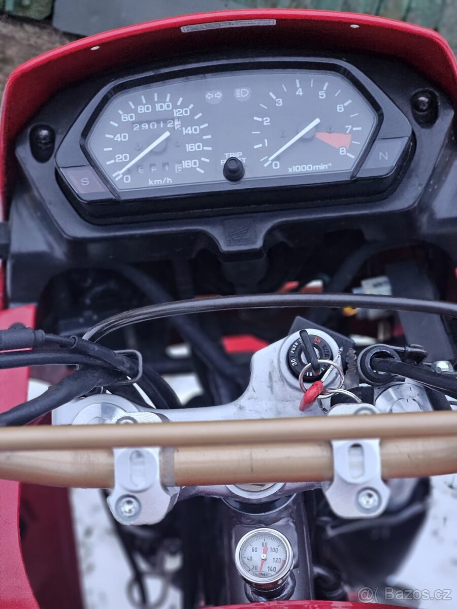 Honda NX 650 Dominator - 12