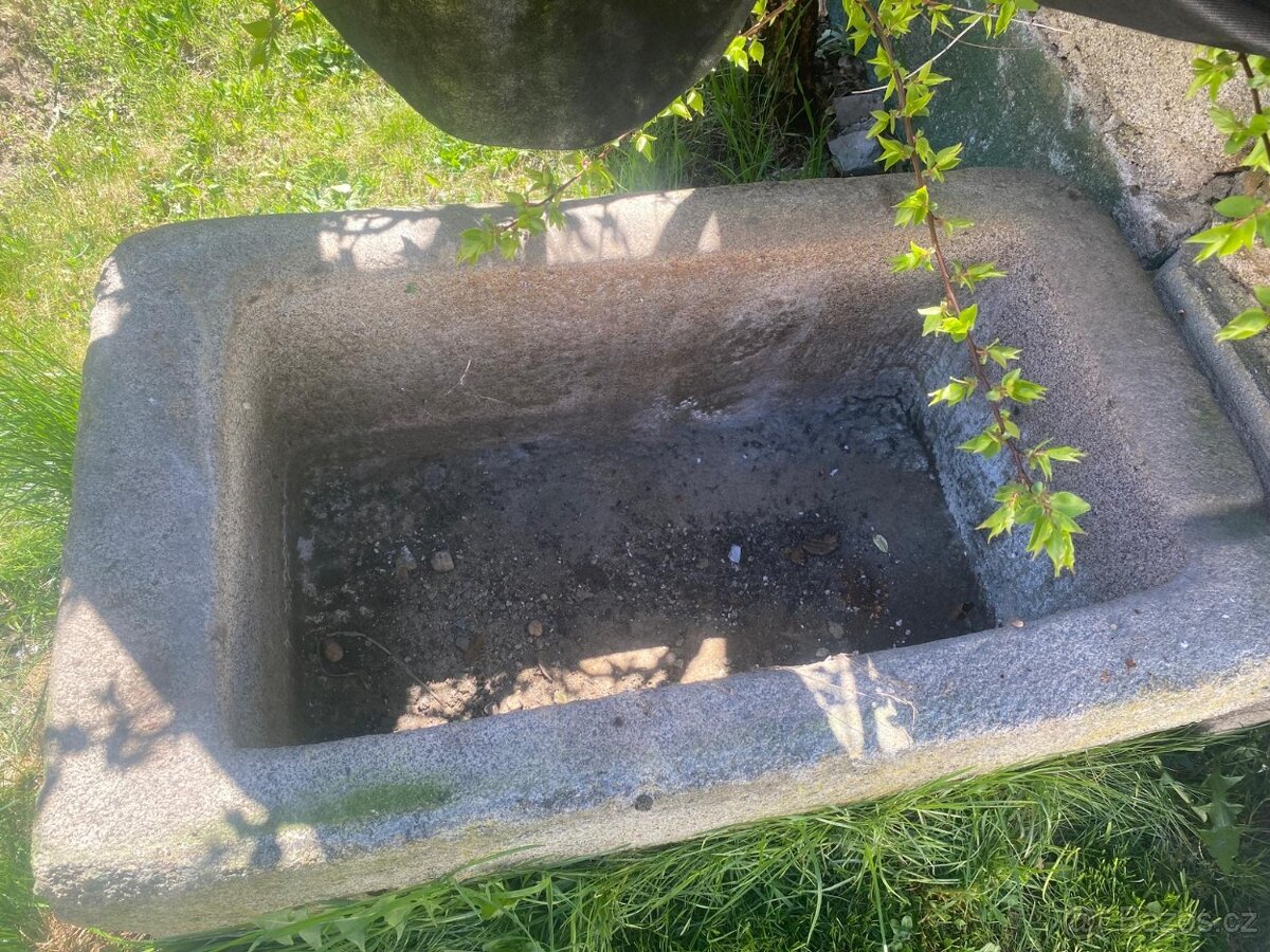 Historická kamenná koryta - 12