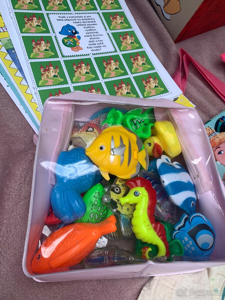 Vytříděné hračky - 12