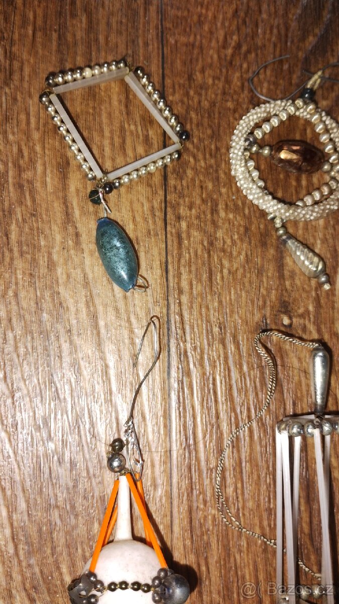 Vánoční ozdoby korálkové atd. - 12