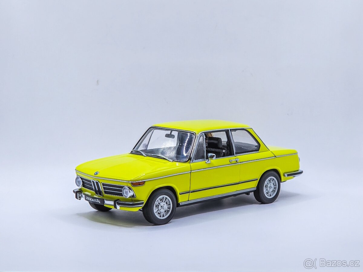 BMW 2002 Tii 1:18 Autoart - 12