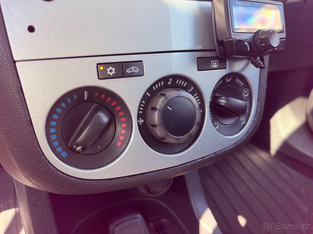 Opel Corsa 1,3 CDTi Serviska, Tažné, Klima - 12