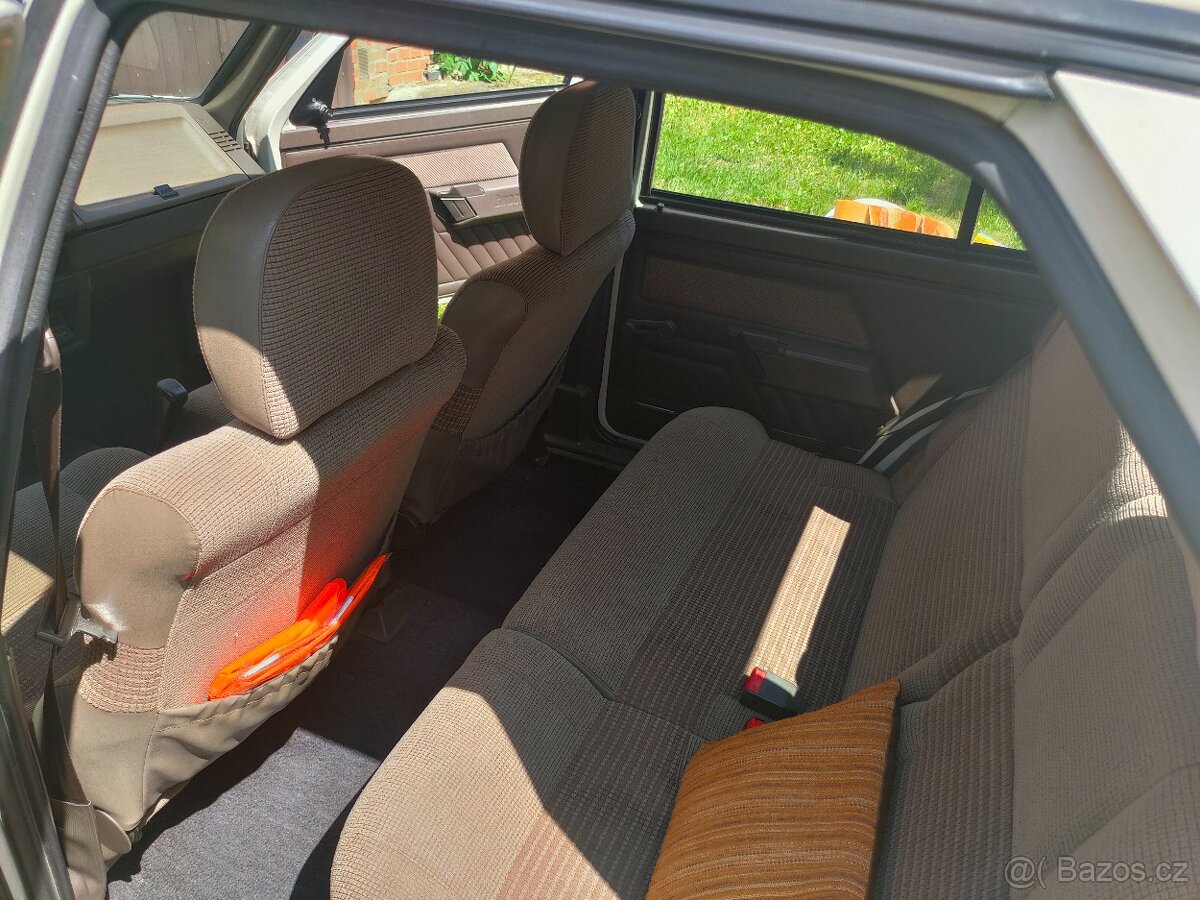 Škoda favorit 135 LS - 12