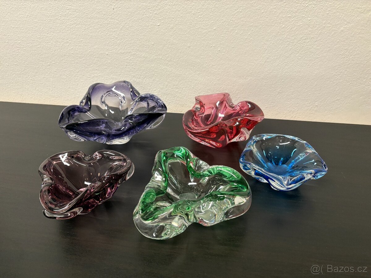 Hutní sklo - popelníky - 12