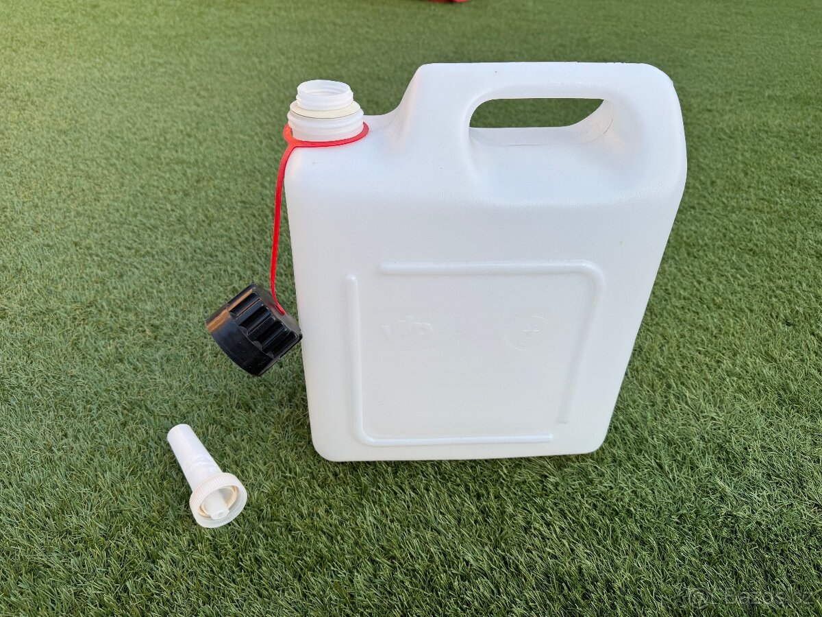 Kanystr - plastový 10litrů PERFEKTNÍ STAV - 12
