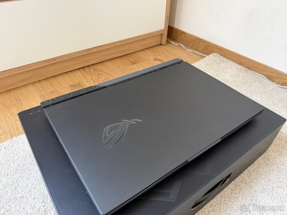 Herní notebook ASUS ROG Strix G17 Eclipse Gray + záruka - 12