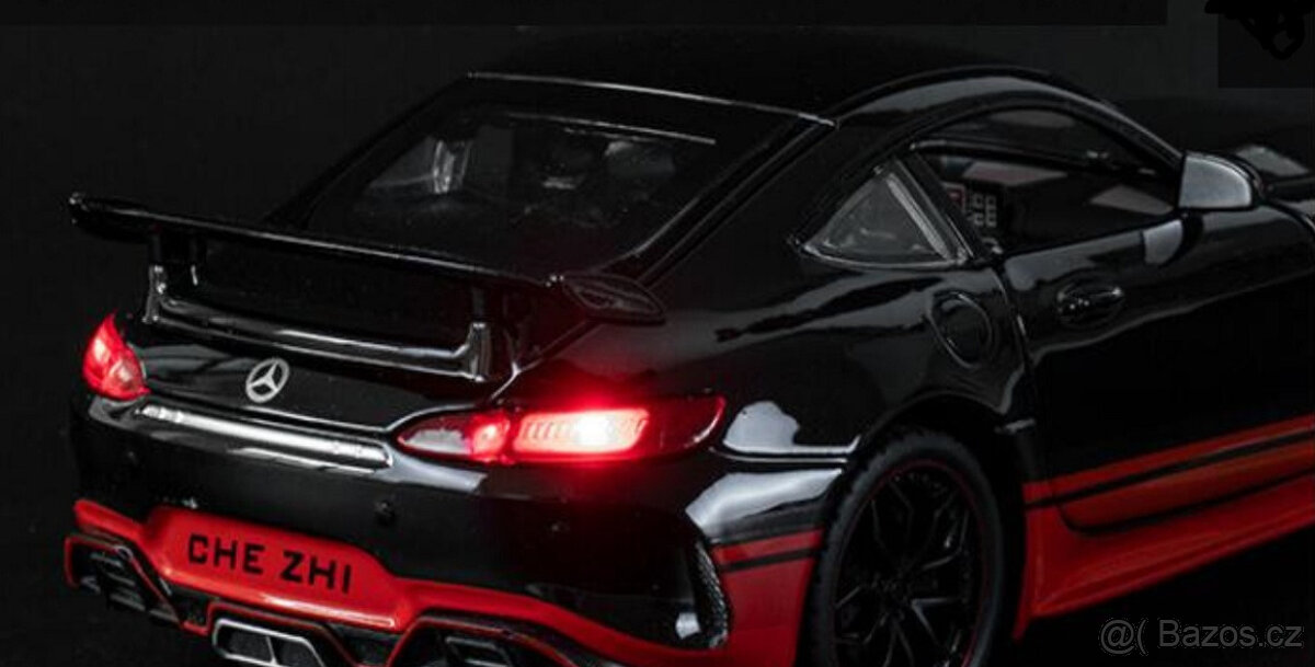 1:18 Mercedes Benz AMG GTR Model Light and Sound - 12