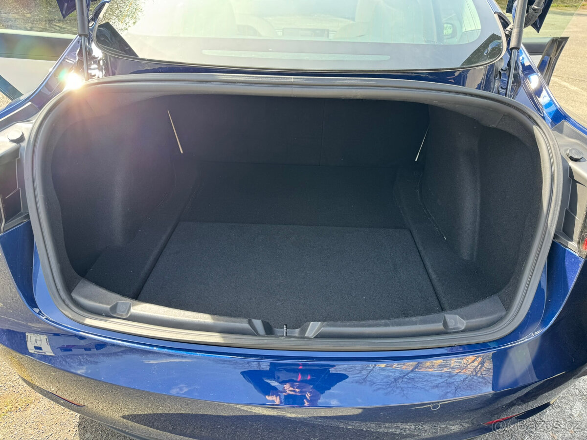 Tesla Model 3 Long Range AWD model 2020 - 12