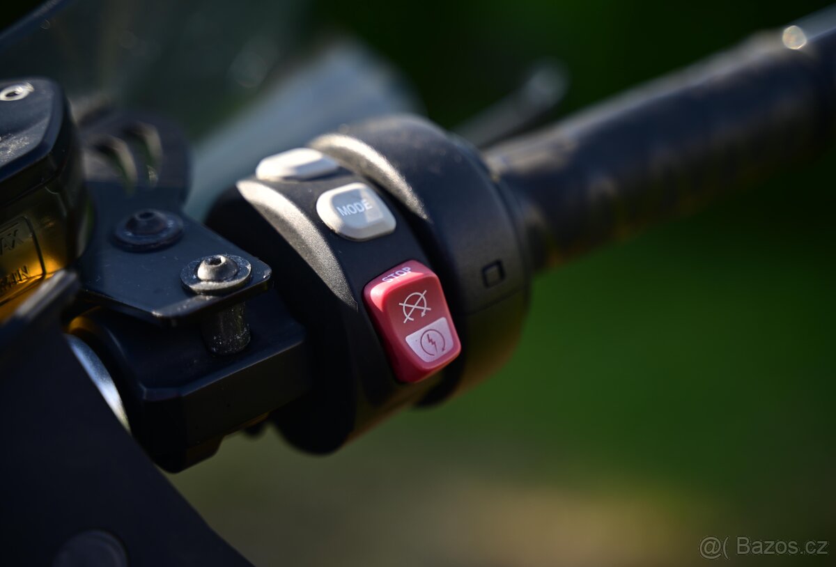 BMW K1600GT, SERVISKA + příslušenství - 12