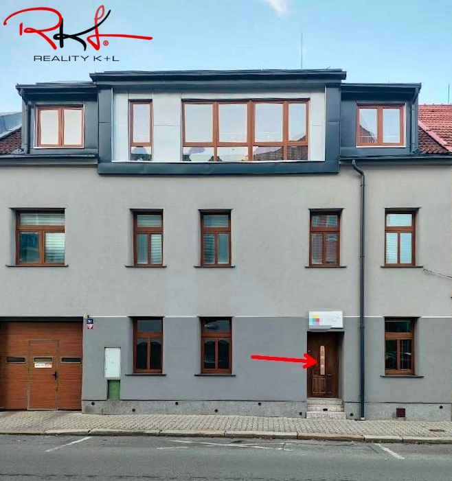 Pronájem komerčních prostor – Mladá Boleslav, Husova - 12