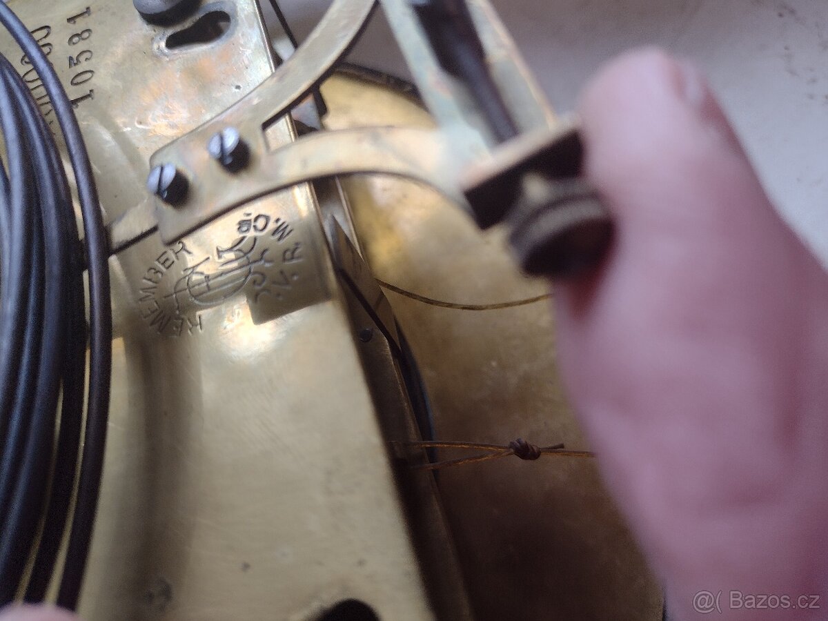 Hodiny čtvrťové pendlovky Wien - 12