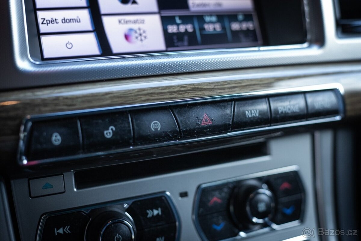 JAGUAR XF 2.2 147kW Luxury 2013 - 12