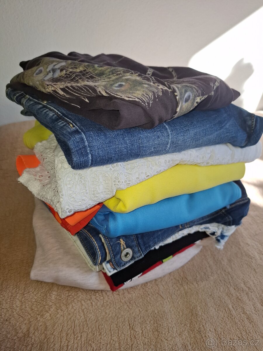 Mix oblečení dámské/dívčí - 12