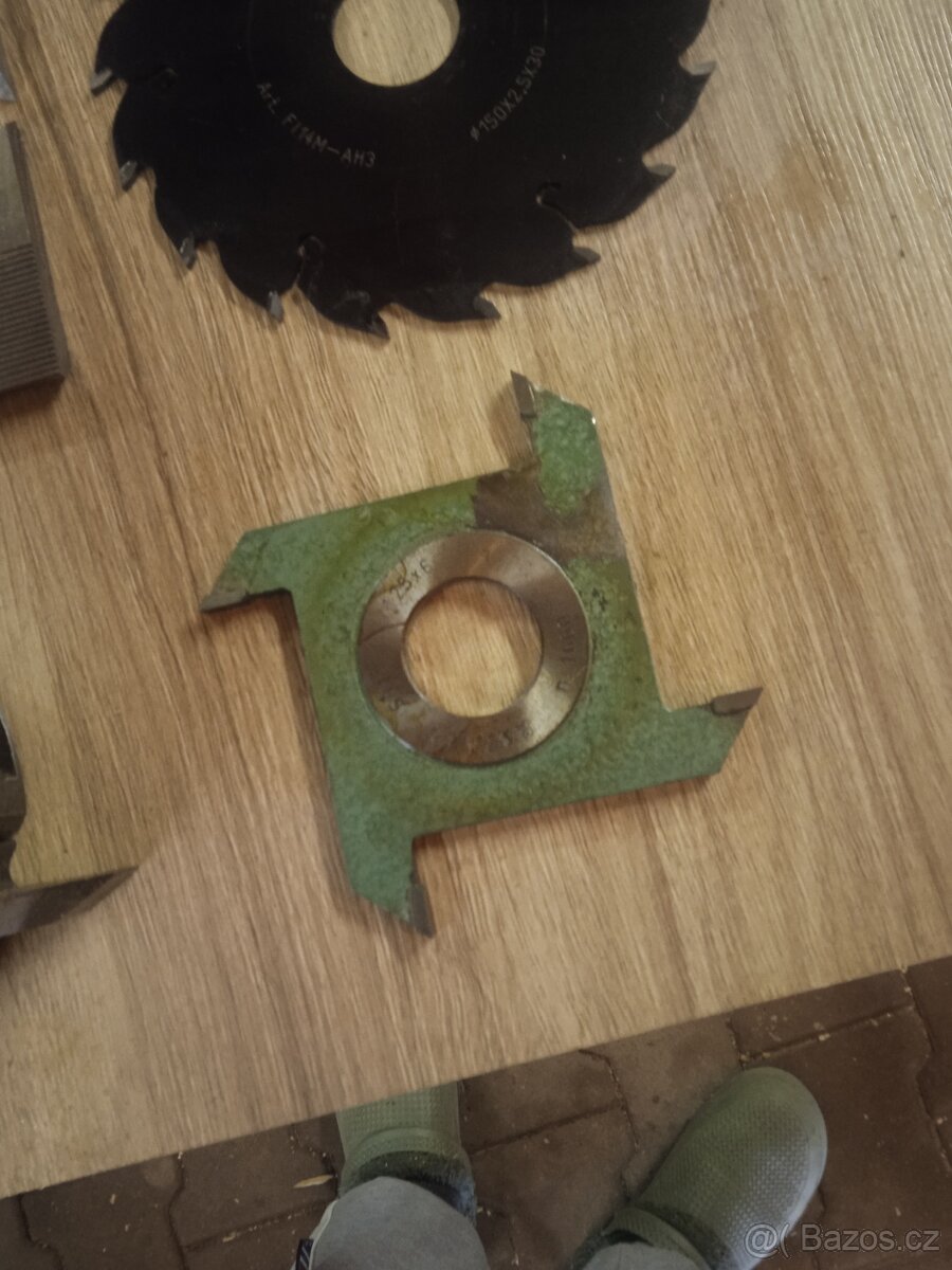 Spodní frézka - 12